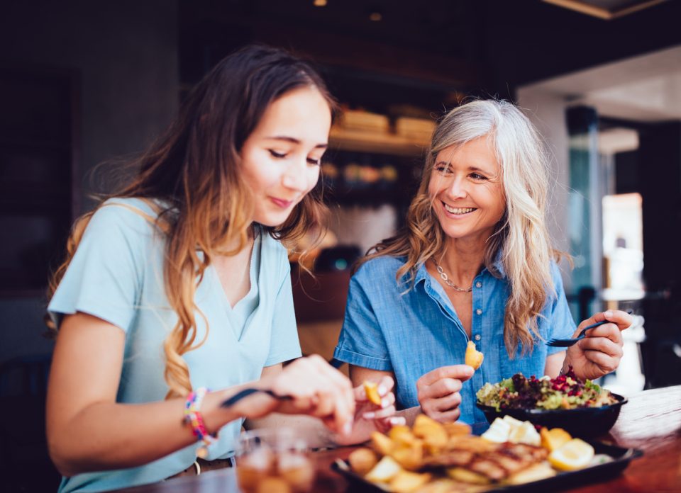 restaurants with mom